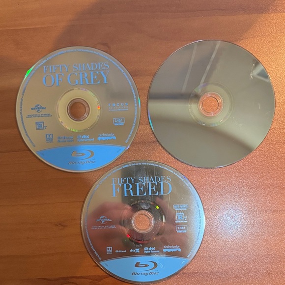 Fifty Shades 3-Movie Collection Blu-Ray + Digital - Picture 7 of 9